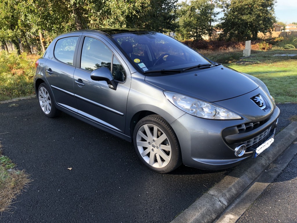 Peugeot 207 1.6 THP 150 Griffe - Vive l'essence ! - Challenges