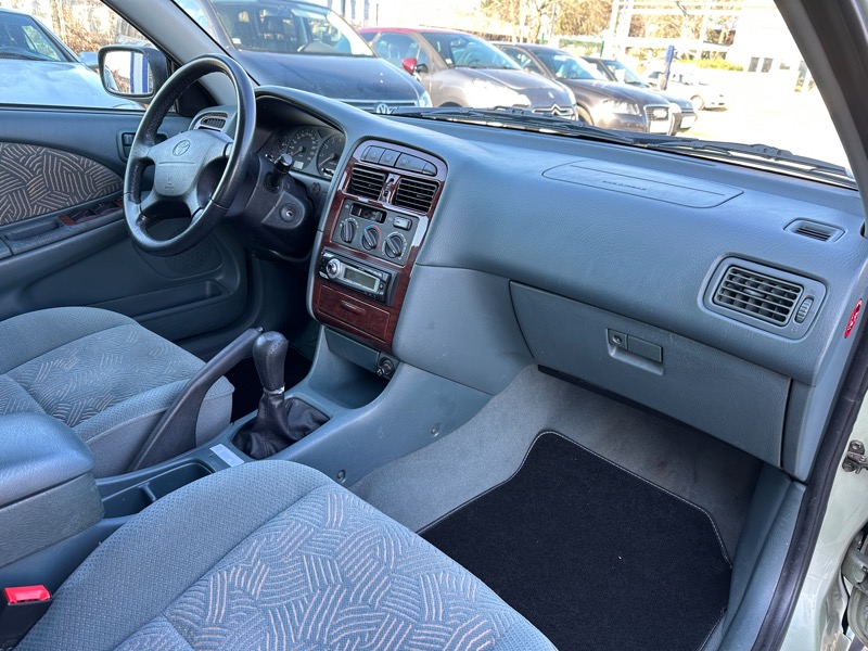 Toyota Avensis  1.8 110ch Sol 4p