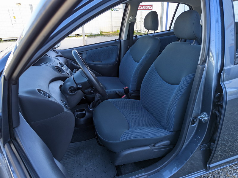 Toyota Yaris  1.3L VVT-i 87 Sol 5p