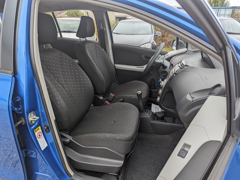 Toyota Yaris II  87 VVT-i Luna Pack 5p