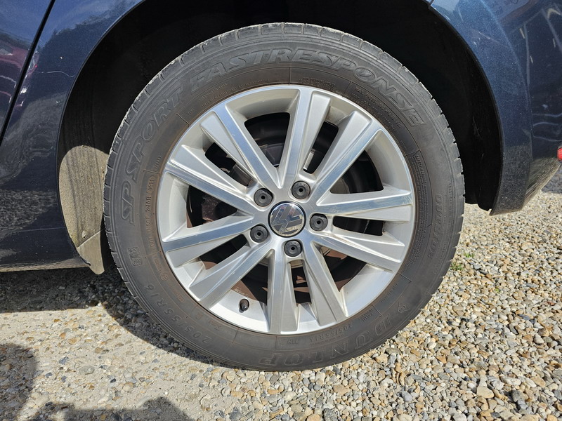 20231004_150208 Volkswagen Golf VI 1.2 TSI Style 105ch GPS 5P