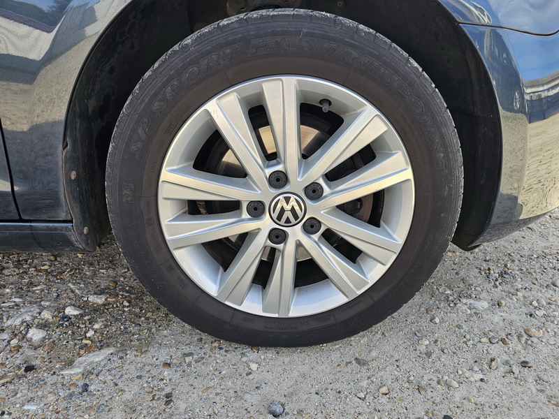 20231004_150224 Volkswagen Golf VI 1.2 TSI Style 105ch GPS 5P