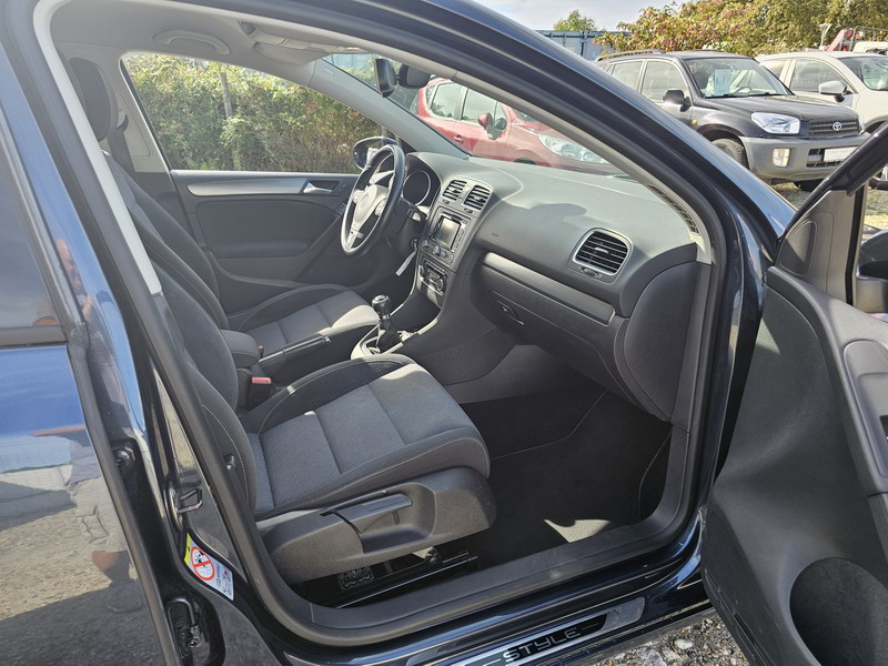 20231004_150351 Volkswagen Golf VI 1.2 TSI Style 105ch GPS 5P