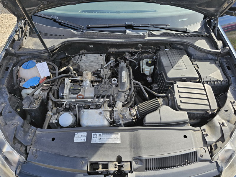 20231004_150516 Volkswagen Golf VI 1.2 TSI Style 105ch GPS 5P