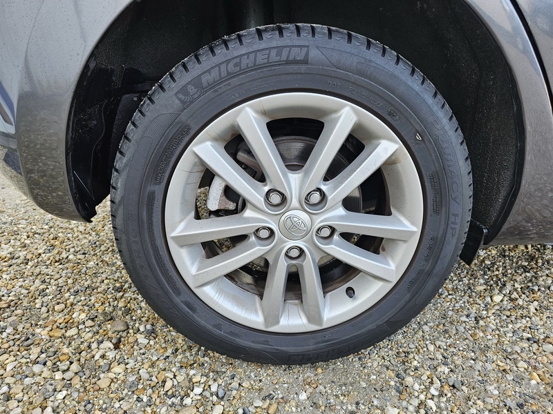 20240119_102455 Toyota Auris 1.6l 124 VVT-i Luna 5p