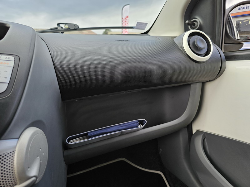 20240305_151349 Peugeot 107 1.0 12v 68ch Urban Move 5p