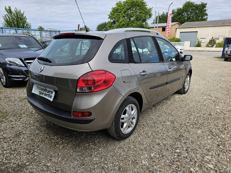 20240429_105007 Renault Clio Estate III 1.6 16v 110ch Dynamique BVA