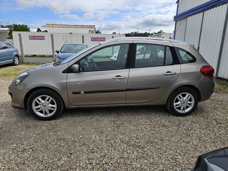 20240429_105051 Renault Clio Estate III 1.6 16v 110ch Dynamique BVA