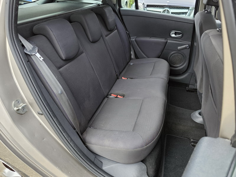 20240429_105459 Renault Clio Estate III 1.6 16v 110ch Dynamique BVA