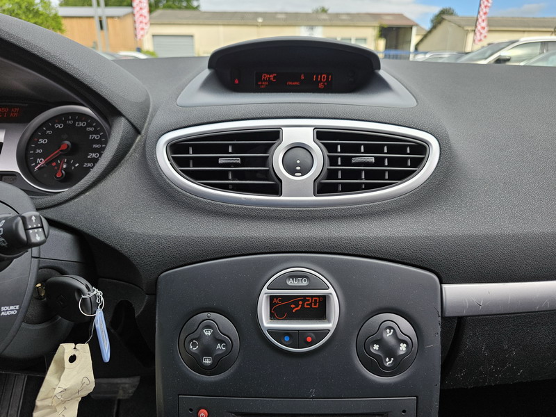 20240429_110123 Renault Clio Estate III 1.6 16v 110ch Dynamique BVA