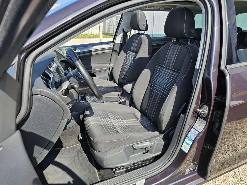 20240828_160205 Volkswagen Golf SW VII 1.6 TDI 110ch Lounge