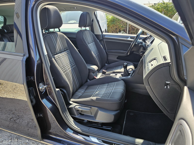 20240828_160221 Volkswagen Golf SW VII 1.6 TDI 110ch Lounge