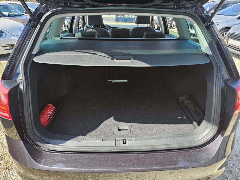 20240828_160304 Volkswagen Golf SW VII 1.6 TDI 110ch Lounge