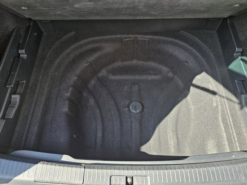 20240828_160321 Volkswagen Golf SW VII 1.6 TDI 110ch Lounge