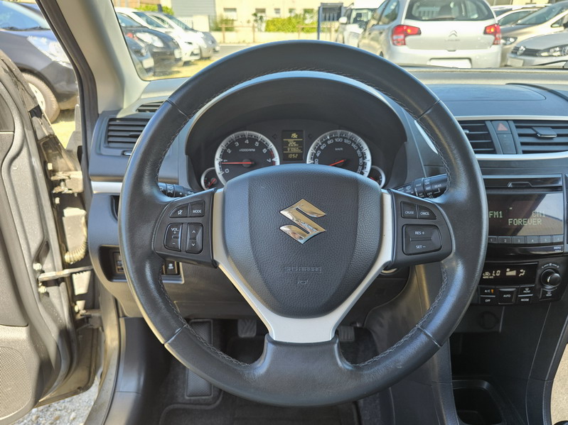 20250617_115007 Suzuki Swift III 1.2 VVT GLX 3p