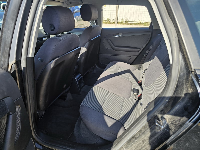 20250905_172742 Audi A3 Sportback 1.6 102ch Attraction *100000kms*