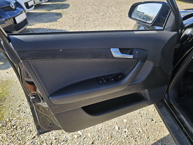 20250905_172905 Audi A3 Sportback 1.6 102ch Attraction *100000kms*