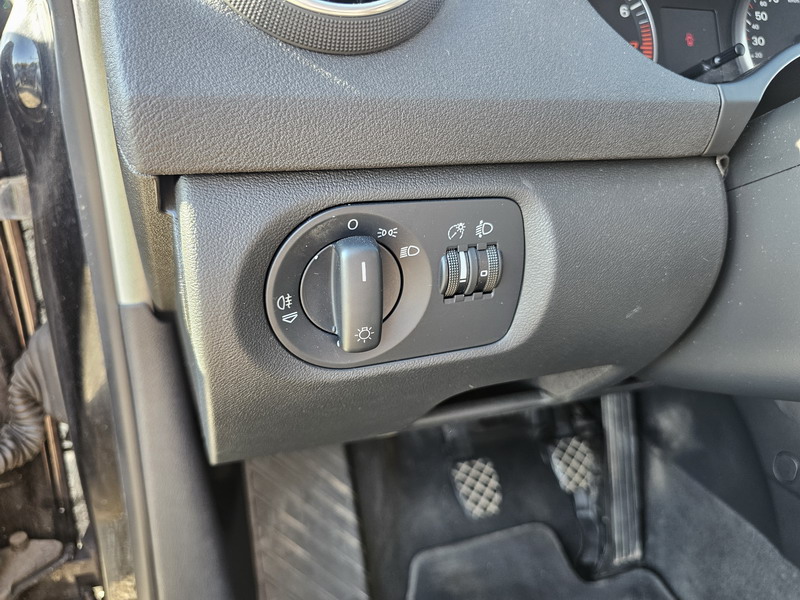 20250905_172918 Audi A3 Sportback 1.6 102ch Attraction *100000kms*