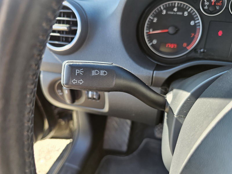 20250905_172920 Audi A3 Sportback 1.6 102ch Attraction *100000kms*