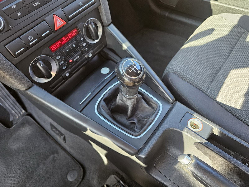 20250905_172935 Audi A3 Sportback 1.6 102ch Attraction *100000kms*