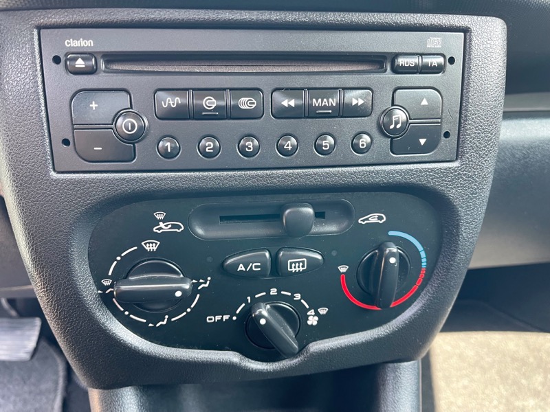 Peugeot 206 + 1.1l 60ch Trendy 5P Clim