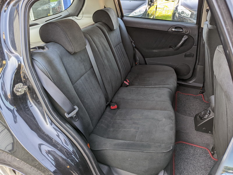 Alfa-Romeo 147  1.6 120ch Distinctive 5p