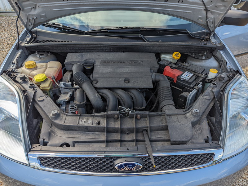 Ford Fiesta III  1.6 16v 100ch Ghia 5p