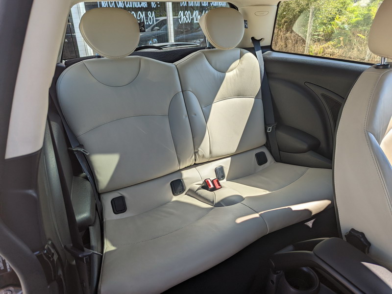Mini II (R56) One + Options  1.6L 98ch
