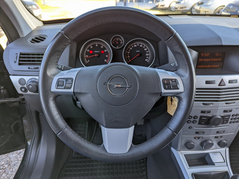 Opel Astra 1.4 Twinport Essentia 5p