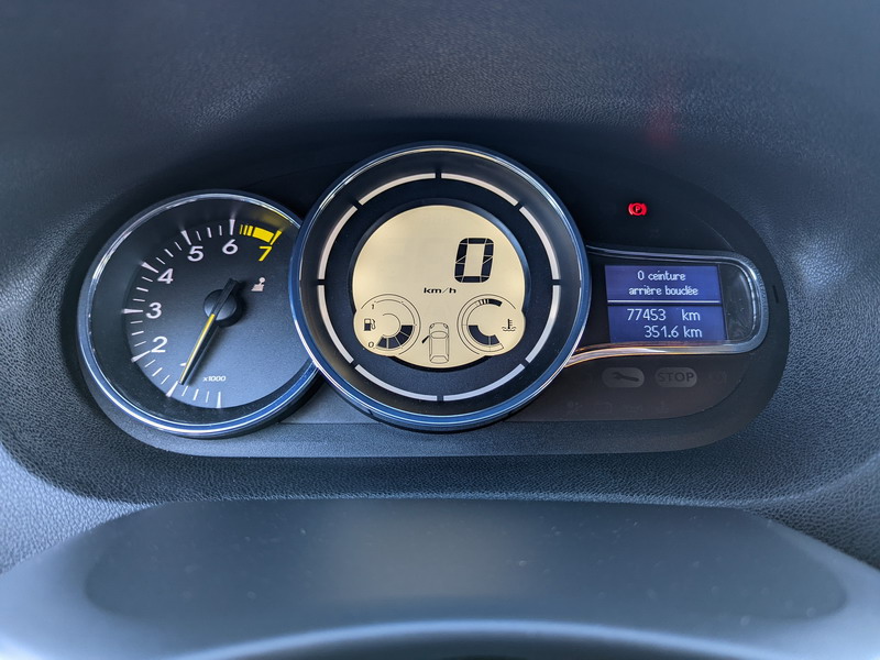 Renault Megane III  1.6l 16v 100ch Business Tomtom 5p