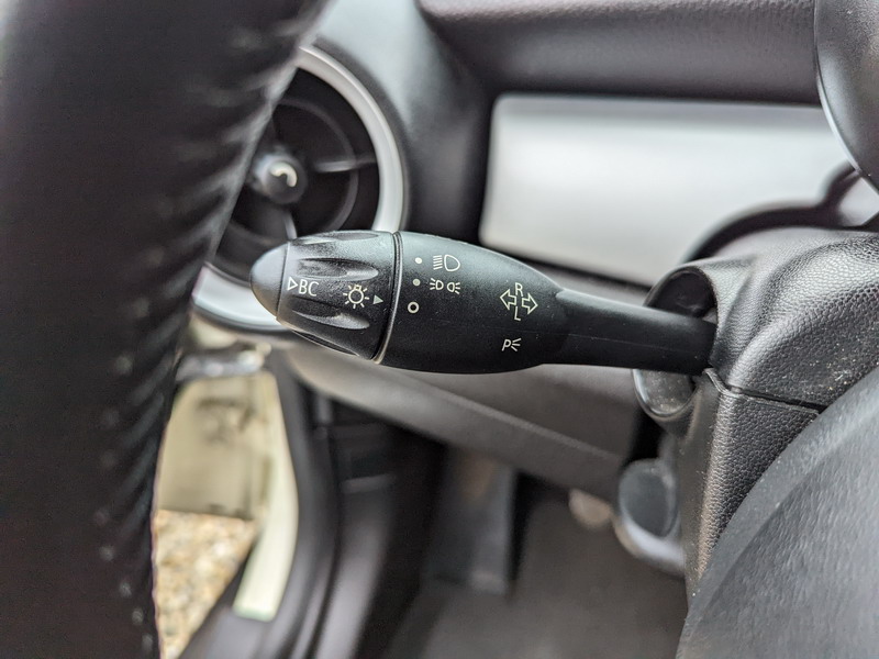 Mini II (R56) One  1.6 98ch