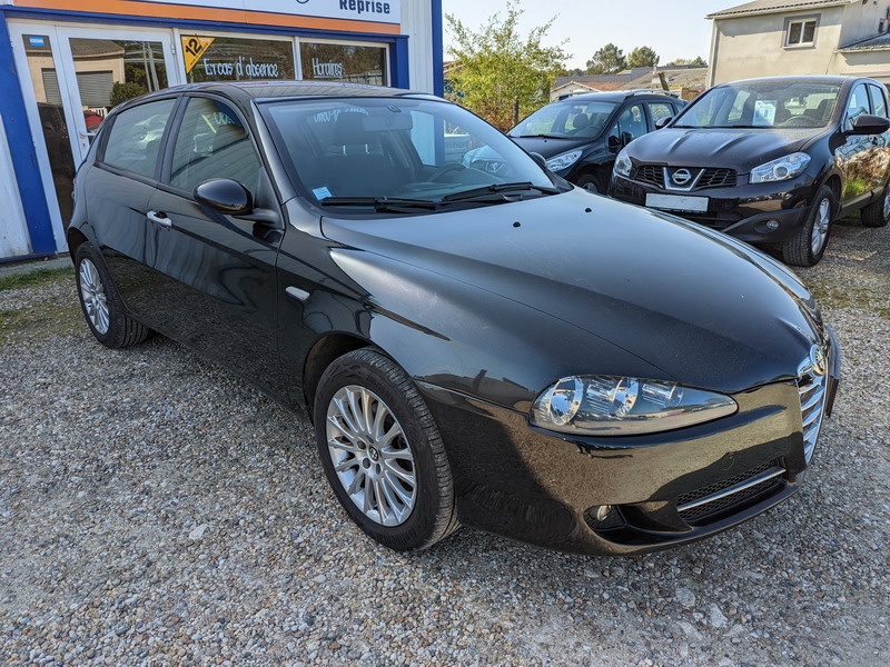 Alfa Romeo 147 1.6 TS (2001 - 2004) - AutoManiac