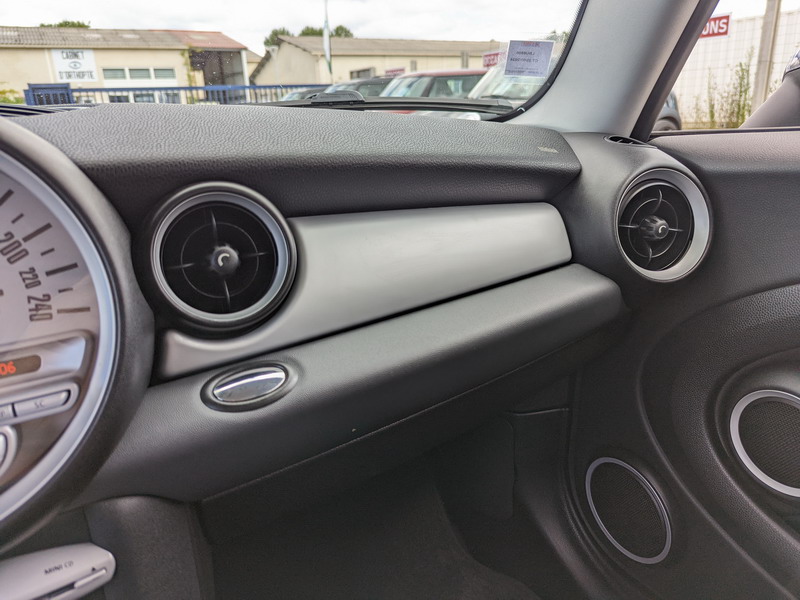 Mini II (R56)  1.6L Cooper 120ch