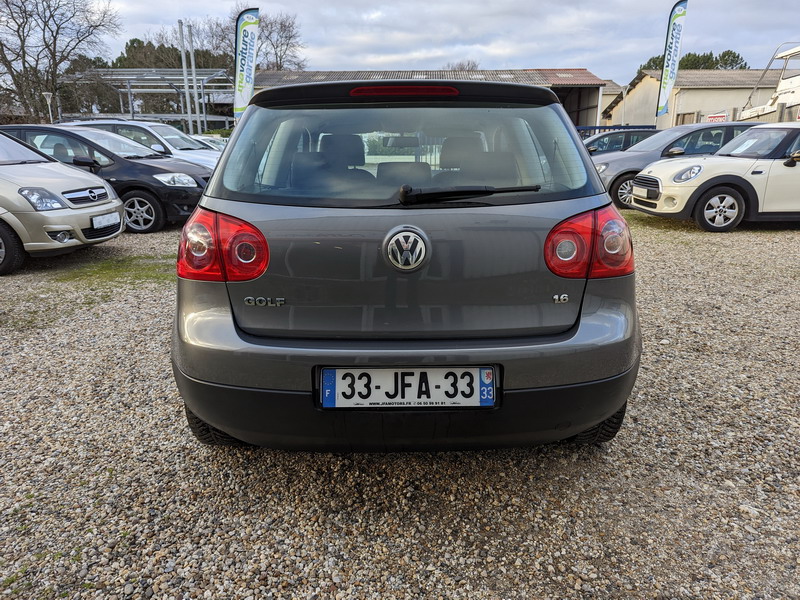 Volkswagen Golf V  1.6 102ch Confort 3p