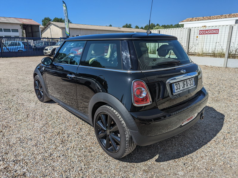 Mini II (R56) One + Options  1.6L 98ch