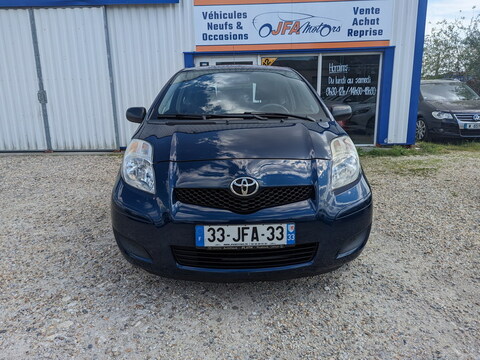 Toyota Yaris II  69 VVT-i Cool 3p