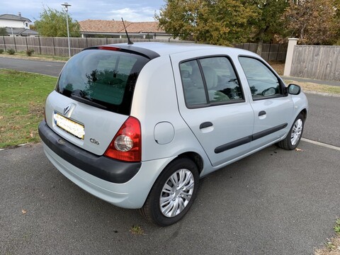 RENAULT CLIO 1,4 16v - 98ch Confort Authentique pack Clim