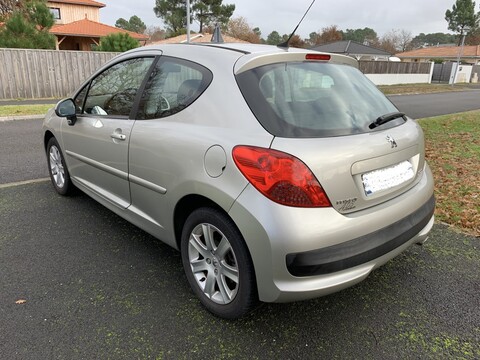 PEUGEOT 207 1,6 Vti - 120ch Sport