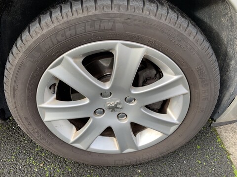 PEUGEOT 207 1,6 Vti - 120ch Sport
