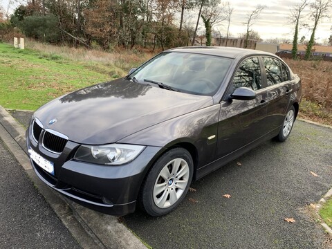 BMW Série 3 318i - 129ch Première