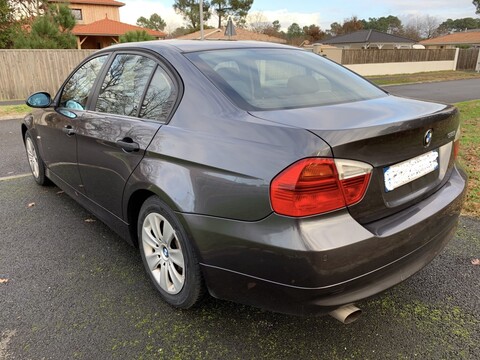 BMW Série 3 318i - 129ch Première