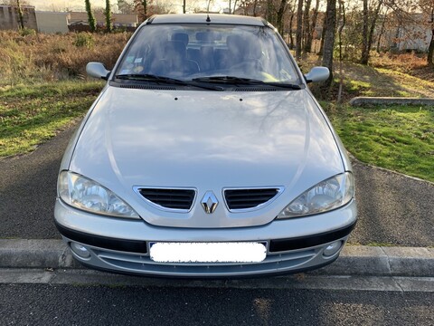 RENAULT MÉGANE 1,4 16v - 95ch RXE Clim