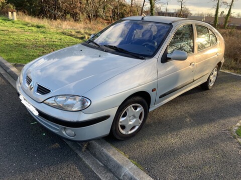 RENAULT MÉGANE 1,4 16v - 95ch RXE Clim