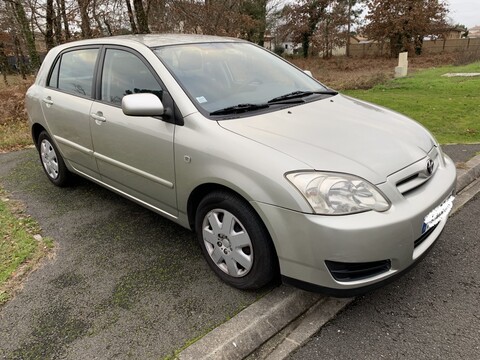 TOYOTA Corolla 1,4 16v - 100ch VVT-i Linea Terra