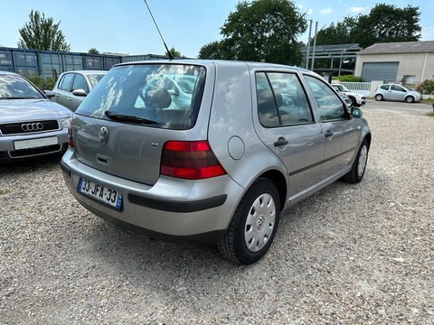 Volkswagen Golf IV 1.6 105ch Confort Plus 5p