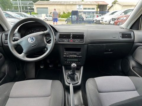 Volkswagen Golf IV 1.6 105ch Confort Plus 5p