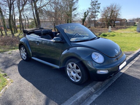 VOLKSWAGEN NEW BEETLE 2,0L - 115ch CARAT