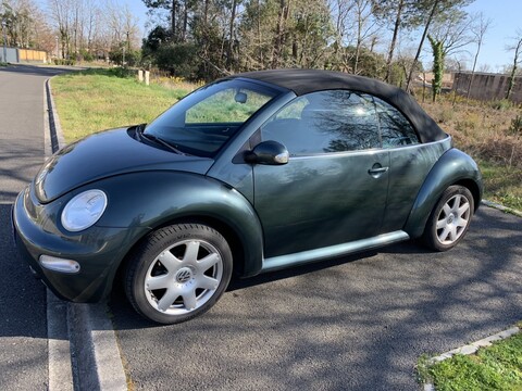 VOLKSWAGEN NEW BEETLE 2,0L - 115ch CARAT