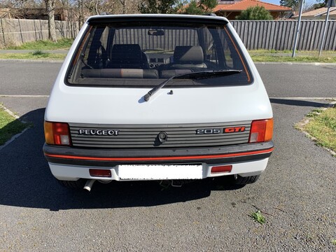 PEUGEOT 205 1,6 - 115ch GTi