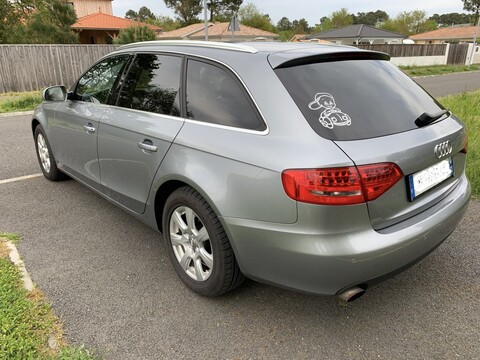 AUDI A4 Avant 2,0L - 211ch Ambiente